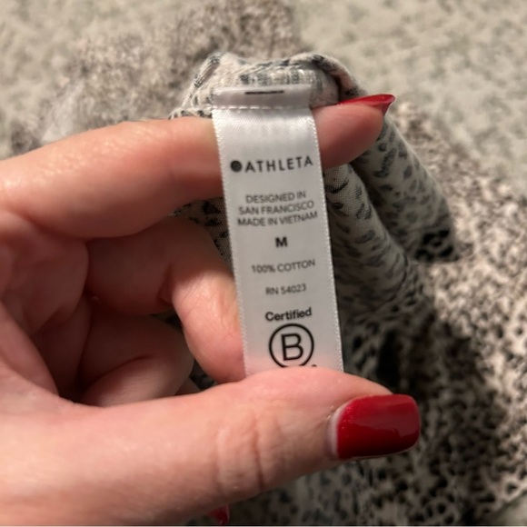 Athleta 100% Cotton Brown & Black Cheetah Print Short Sleeve T-Shirt Size Medium - Picture 5 of 9